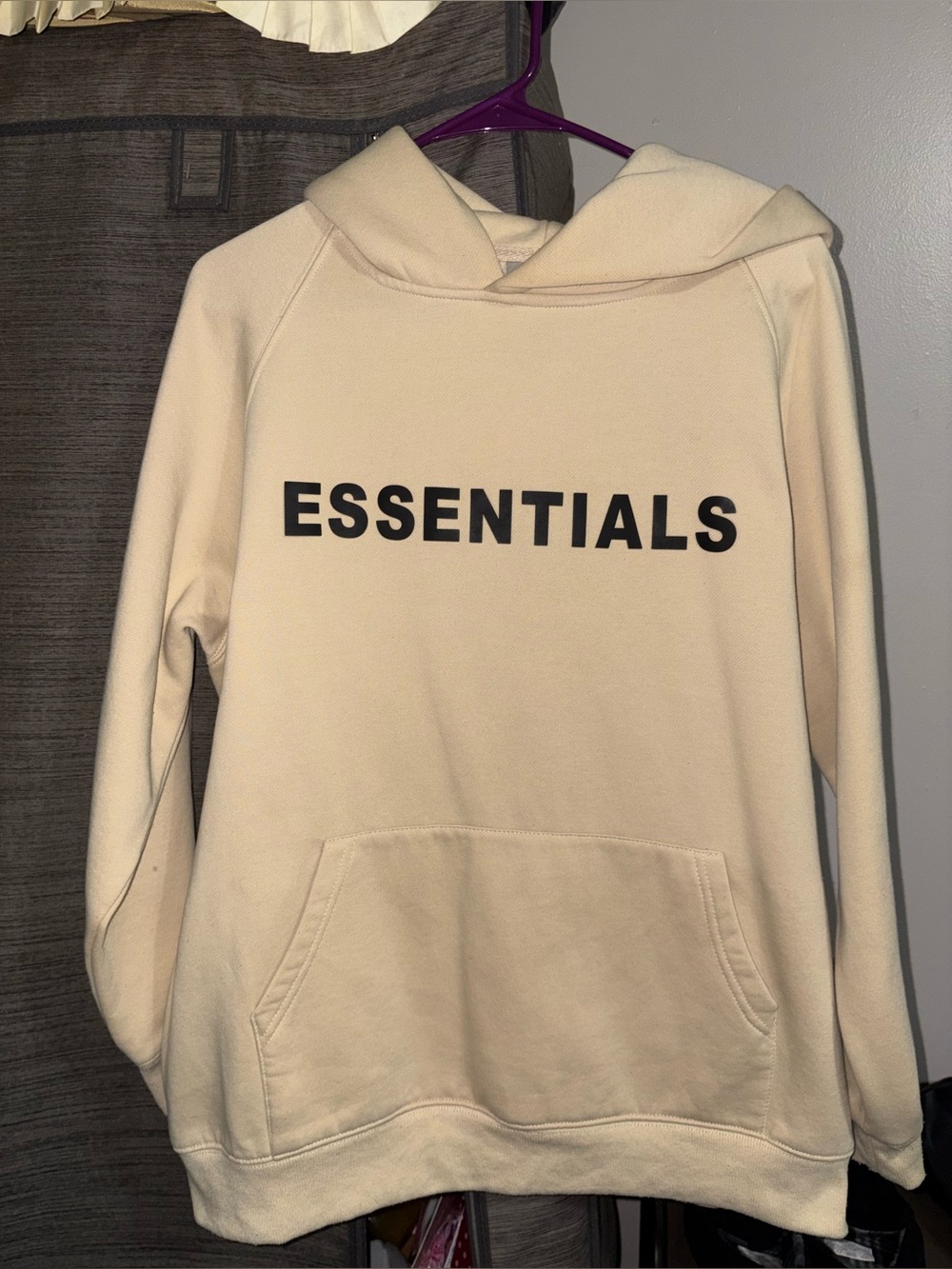 Essentials Fear of God Cream Hoodie medium